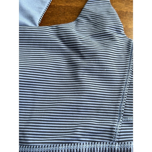 Lululemon Sports Bra Athletic Yoga Fitness Activewear Purple Striped Size 6 - Picture 2 of 5